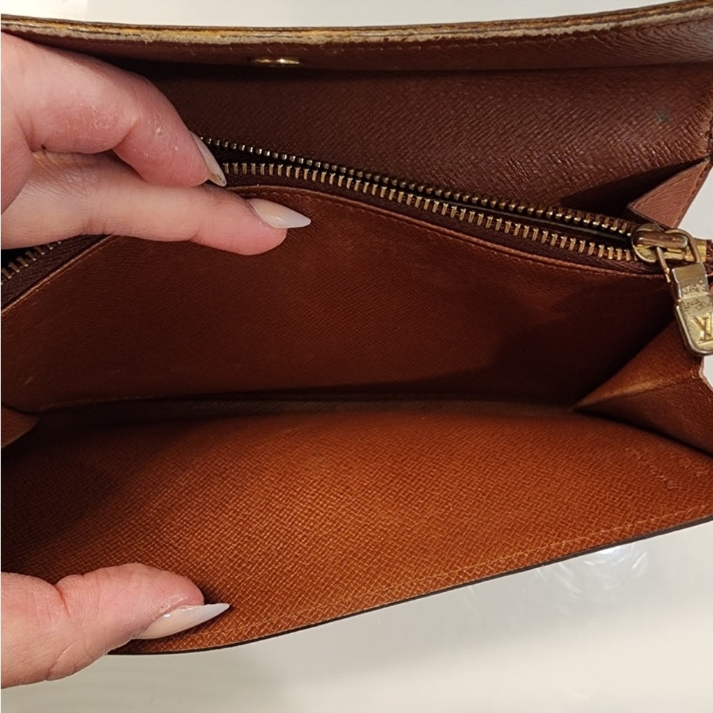 Louis Vuitton Mono Sarah Wallet 💯 % authentic - Picture 4 of 11